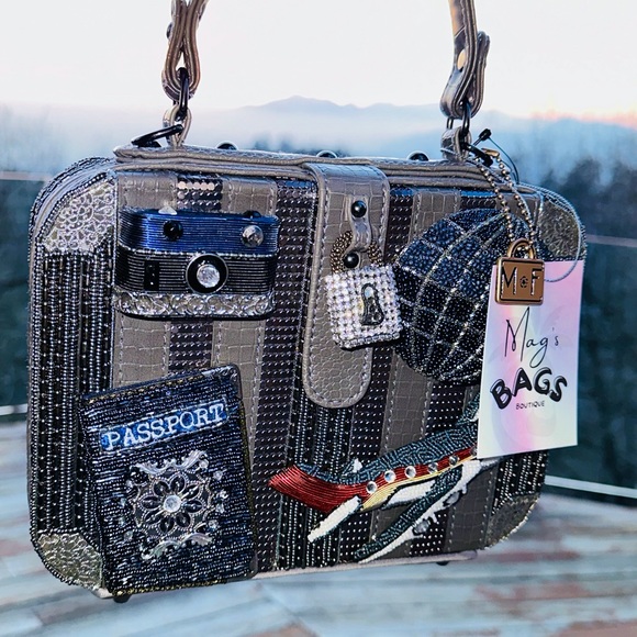 Mary Frances: Beaded Travel Passport Camera Bag - Picture 15 of 16